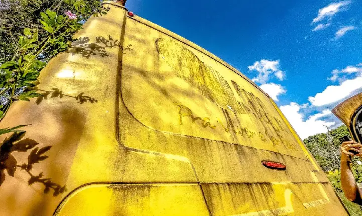 Vereador denuncia descaso na educação do governo de Claudia Oliveira