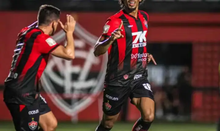 Vitória vence o Porto com gol de Carlinhos e fica perto da classificação antecipada no Baiano