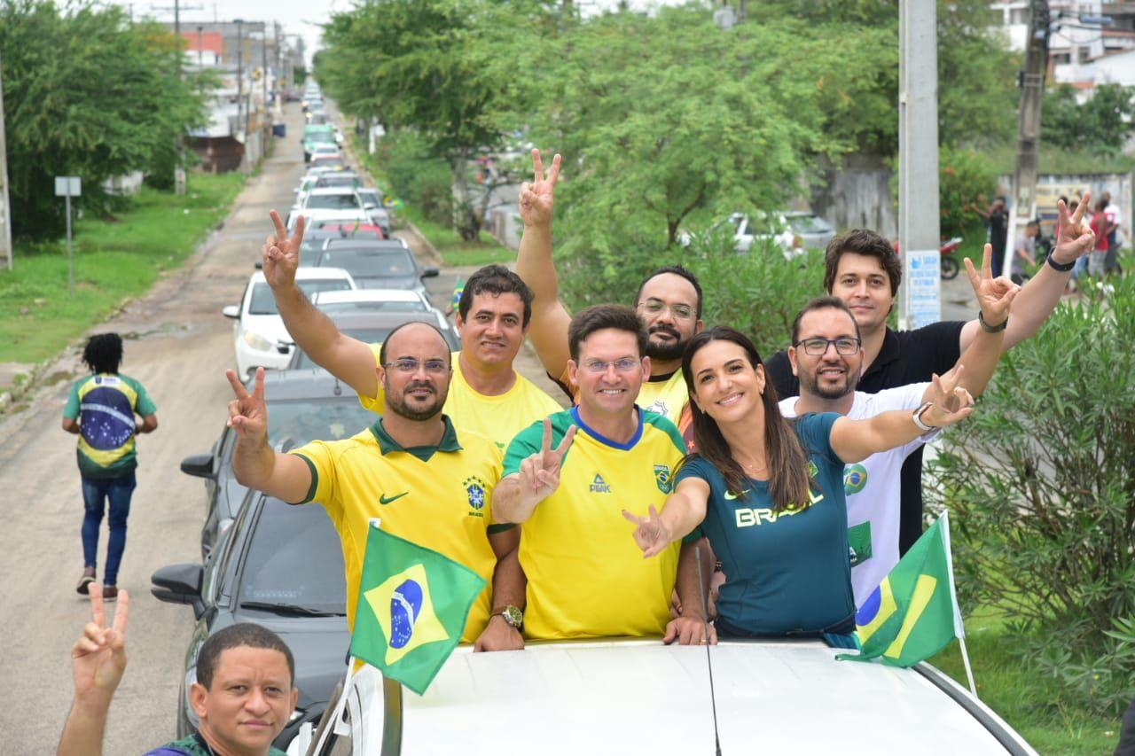 Roma participou de carreata em Serrinha neste domingo