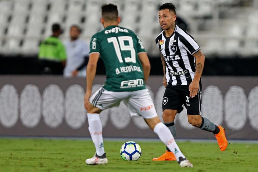 Rony e Scarpa brilham, Palmeiras atropela o Botafogo e reassume a liderança do Brasileirão