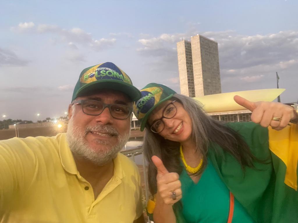Bolsonarista Geraldo Soares ao lado da Sua esposa Dra. Raissa Soares