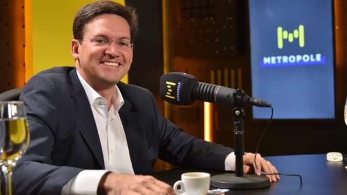 Roma reitera candidatura ao governo: “quem tem mania de desistir é outro que sempre amarela”