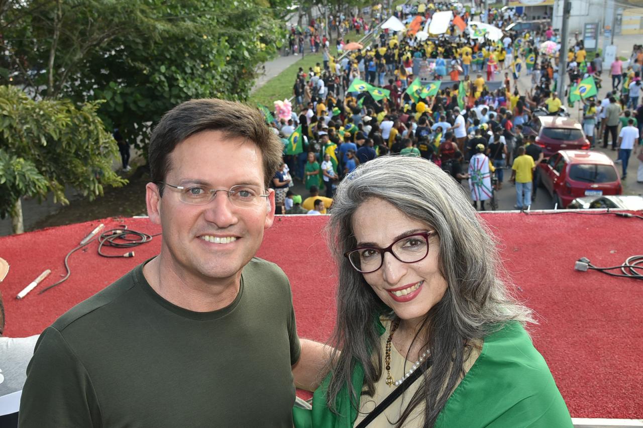 Ao lado de Roma, Dra. Raissa Soares participa da Marcha para Jesus em Feira: ‘União pela fé’