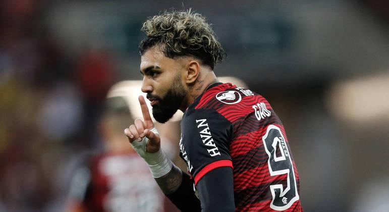 Flamengo ganha de novo e afunda São Paulo no Campeonato Brasileiro