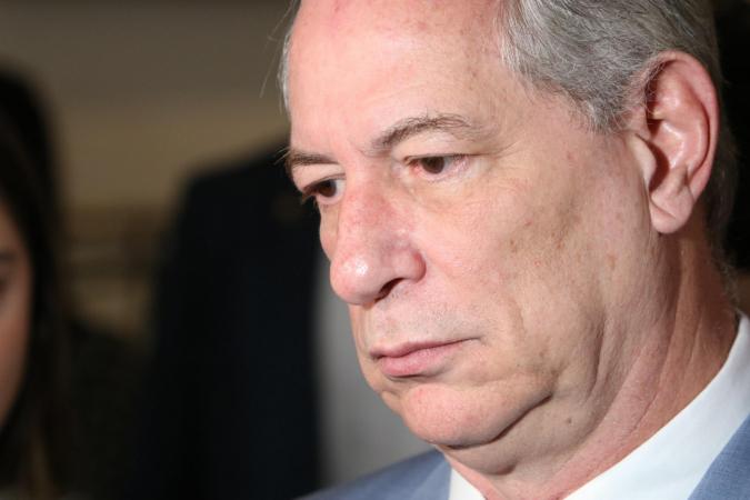 Justiça determina quebra de sigilo fiscal de Ciro Gomes em processo movido por José Serra
