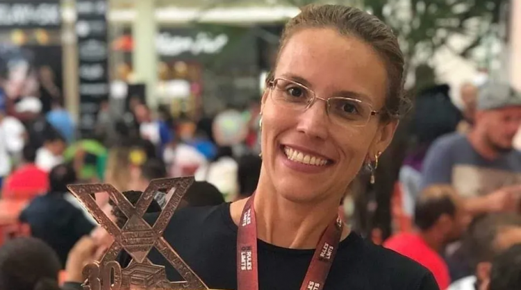 Mulher morre eletrocutada após encostar em alambrado de supermercado no interior de SP