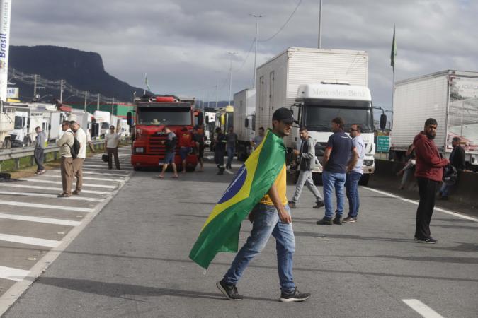 Pelo 9º dia consecutivo, cidades de ao menos 11 Estados e o DF registram atos contra retorno de Lula à presidência