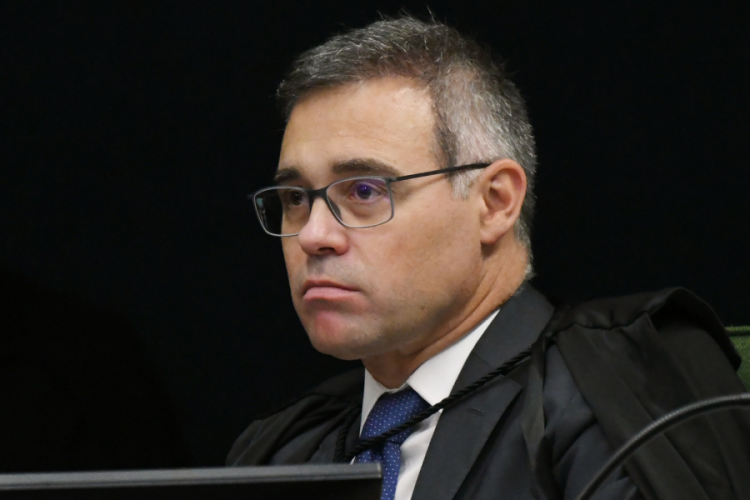 Mendonça e Nunes Marques divergem de Rosa Weber e votam pela manutenção do orçamento secreto