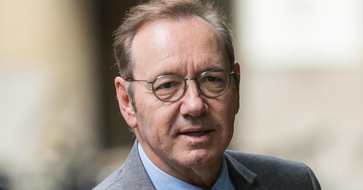 Kevin Spacey é absolvido de todas as nove acusações de crimes sexuais em julgamento em Londres