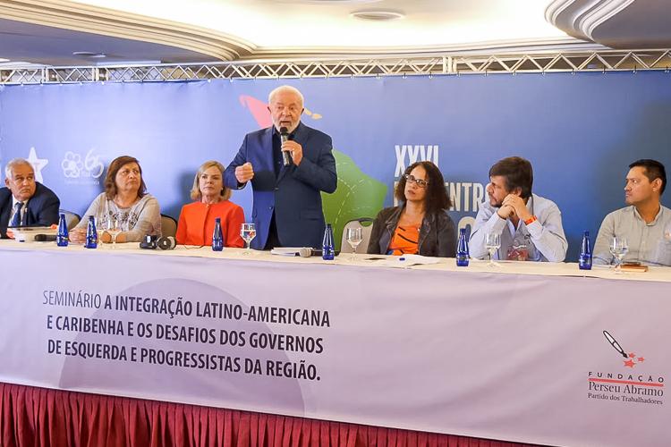 Na abertura do Foro de São Paulo, Lula diz que ser chamado de “comunista” é motivo de “orgulho”