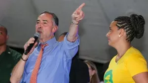 “Nós derrotamos o bolsonarismo”, diz Barroso na UNE