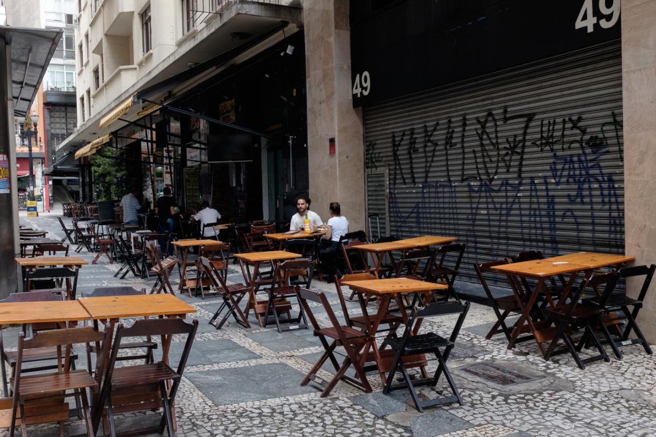 Restaurantes temem aumento de impostos por causa da reforma tributária
