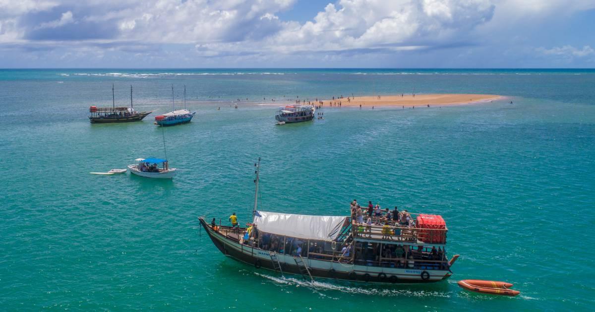 Santa Cruz Cabrália Brilha no 