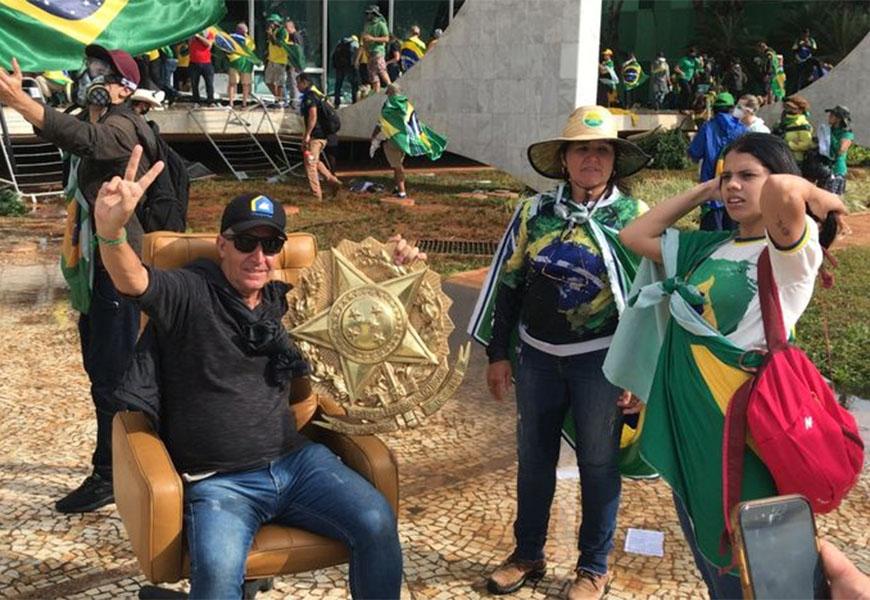 Nova fase da Operação Lesa Pátria: homem que sentou na cadeira de Moraes é preso