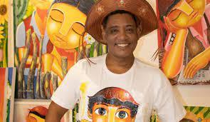 Ex-frentista, pintor baiano se emociona ao ver suas obras expostas no Louvre