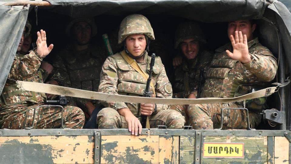Ofensiva do Azerbaijão já obrigou quase todos os armênios a fugir de Nagorno-Karabakh