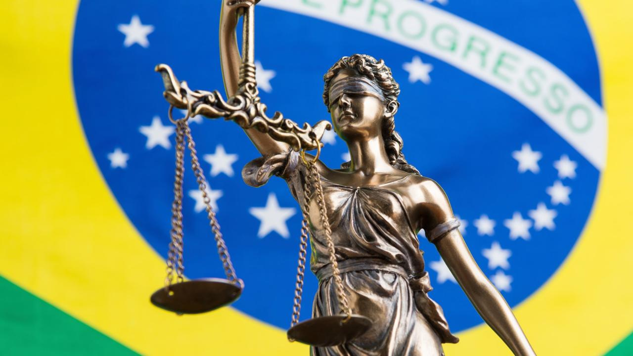 STF tem maioria para manter cobrança retroativa de tributos; julgamento é suspenso