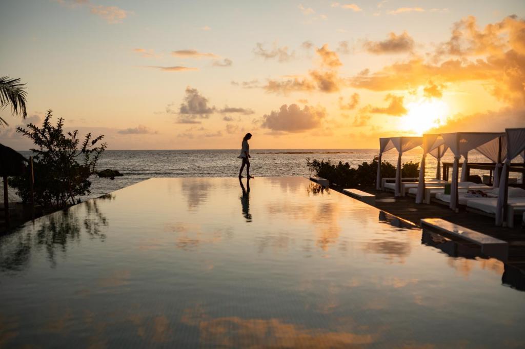 TJSP determina que Booking indenize clientes por hospedagem cancelada