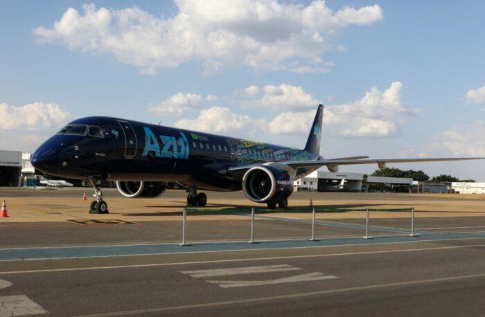 Empresa aérea mais pontual do país, Azul reforça frota e quer 35 milhões de clientes em 2024