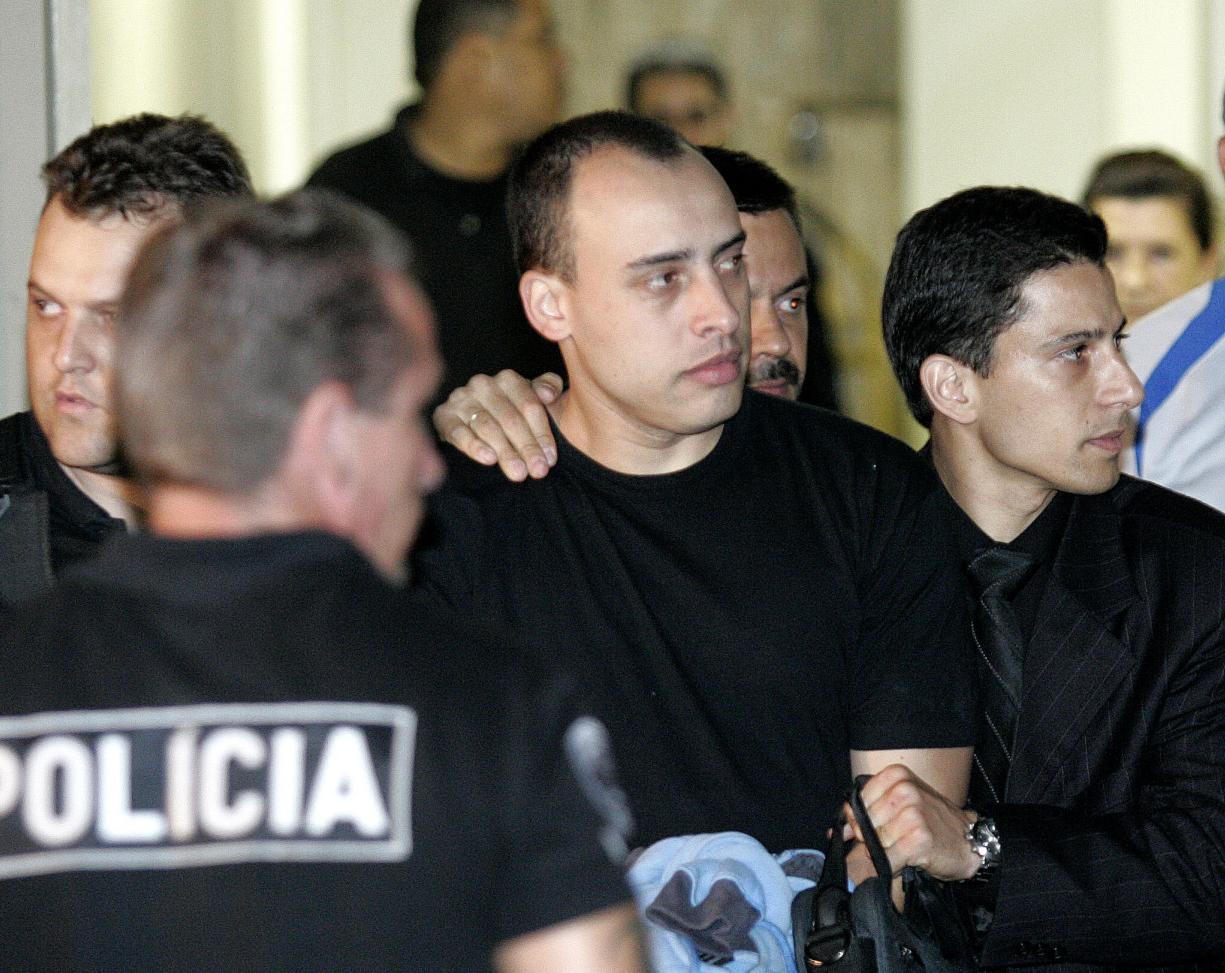 MP pede que Alexandre Nardoni, condenado por matar a filha, volte à prisão