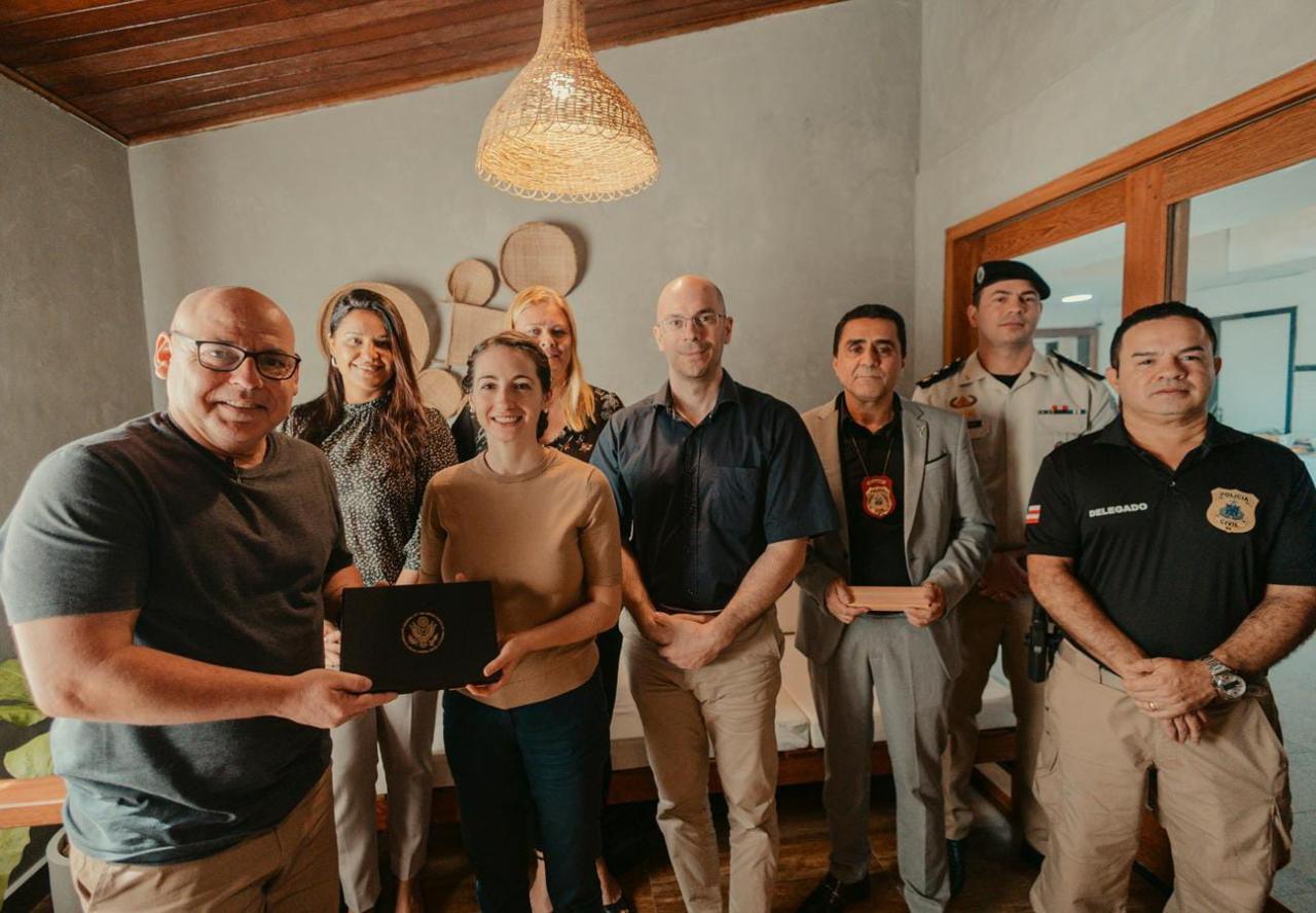 8° BPM PARTICIPA DE REUNIÃO COM MEMBROS DO CONSULADO AMERICANO, EM PORTO SEGURO