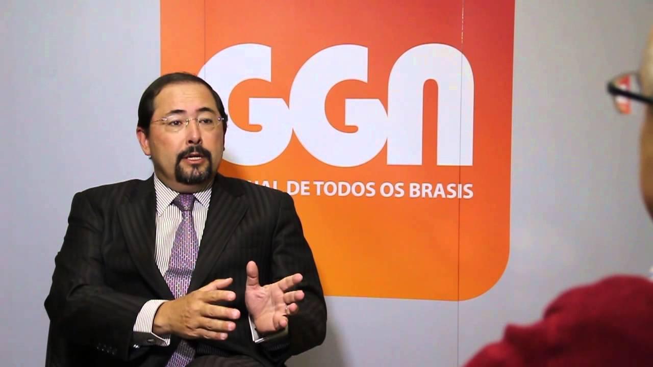 Como a troca de advogados pode beneficiar Bolsonaro no processo sobre golpe