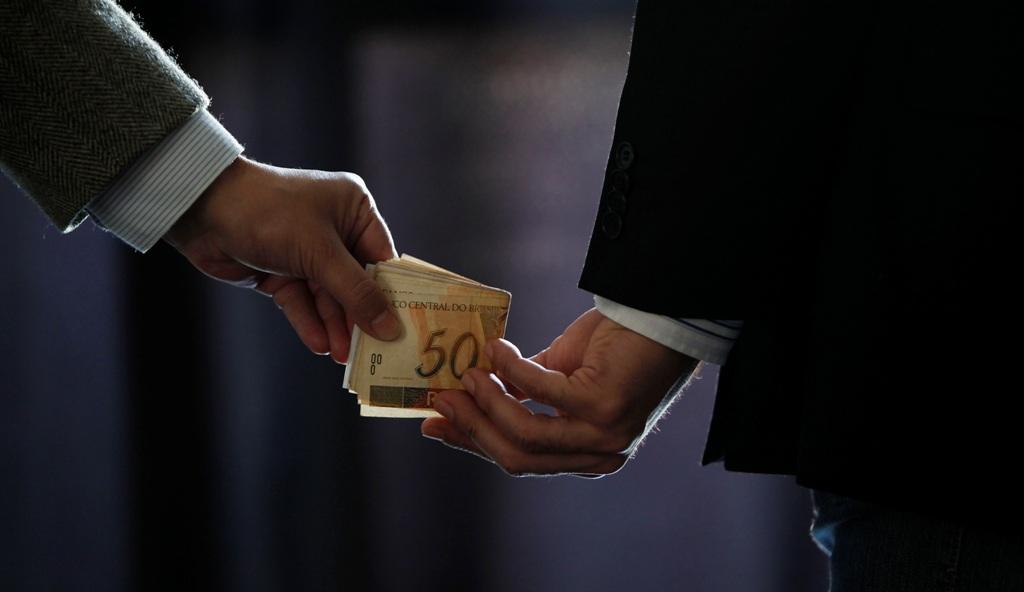 Quando a Raposa Toma Conta do Galinheiro 