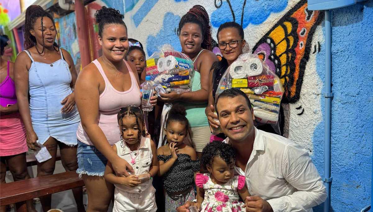 Vereador Tiago Maciel cumpre promessa e doa metade do salário