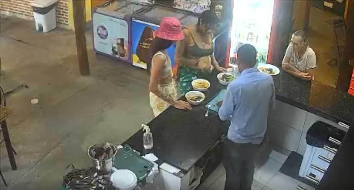 Mulheres aplicam golpes com cédulas falsas em hotéis, lojas e restaurantes de Porto Seguro e Santa Cruz Cabrália.