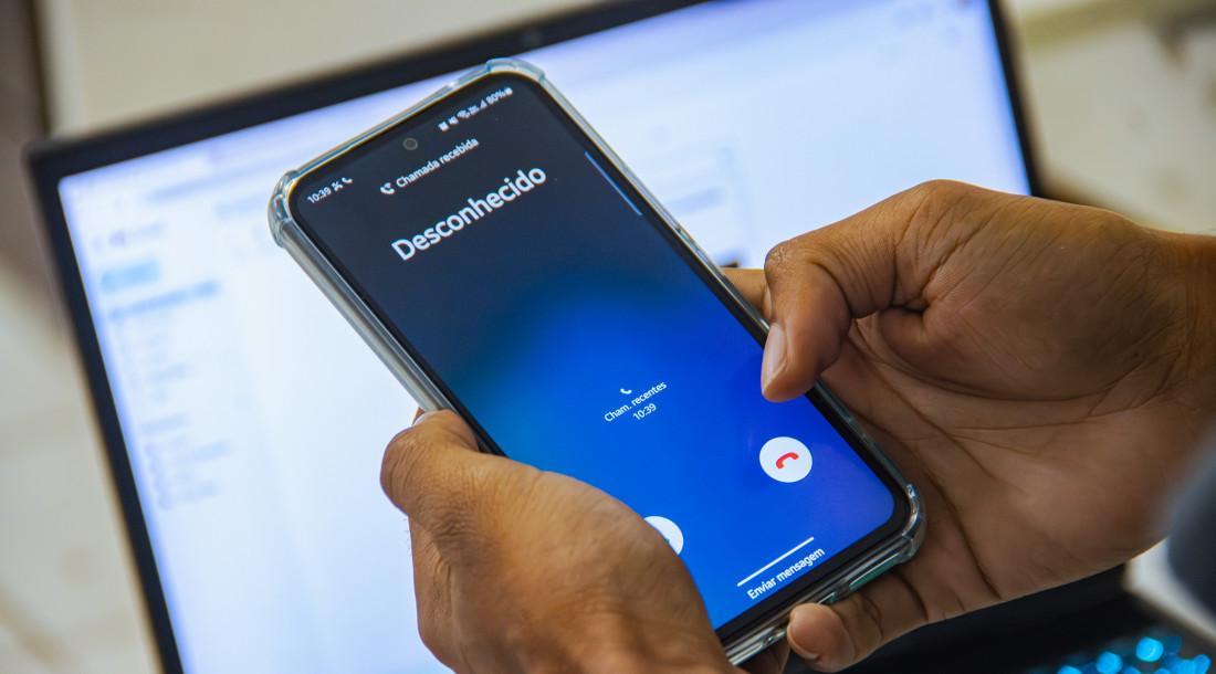 Senado analisa projeto que proíbe e pune ligações indesejadas de telemarketing