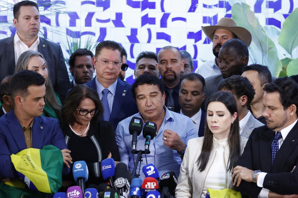 Magno Malta ameaça Moraes: “Põe a mão em Jair Bolsonaro”