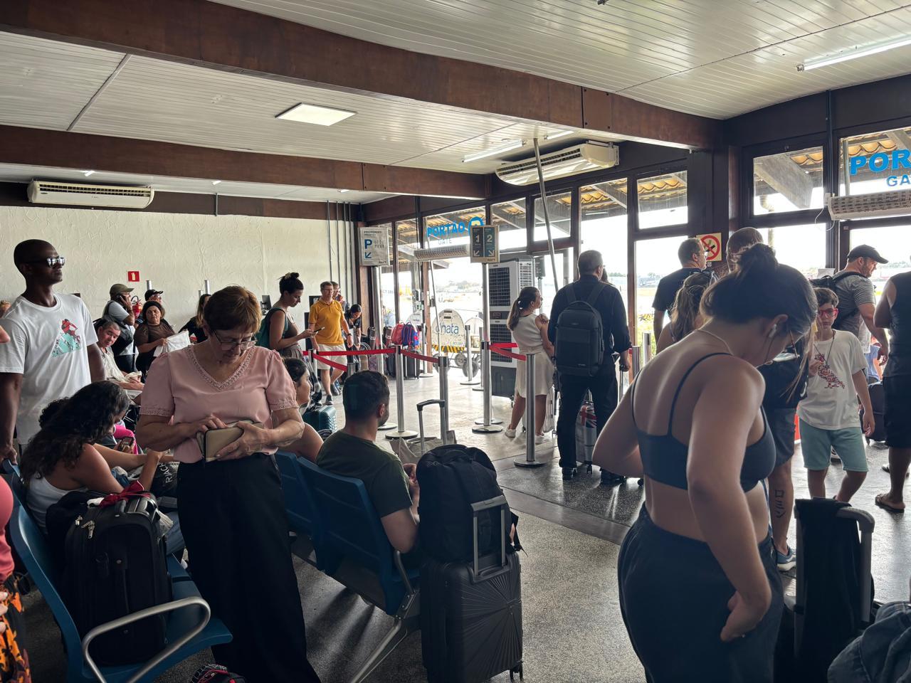 AEROPORTO INTERNACIONAL DE PORTO SEGURO: CALOR, DESCASO E O RISCO AO TURISMO DA BAHIA