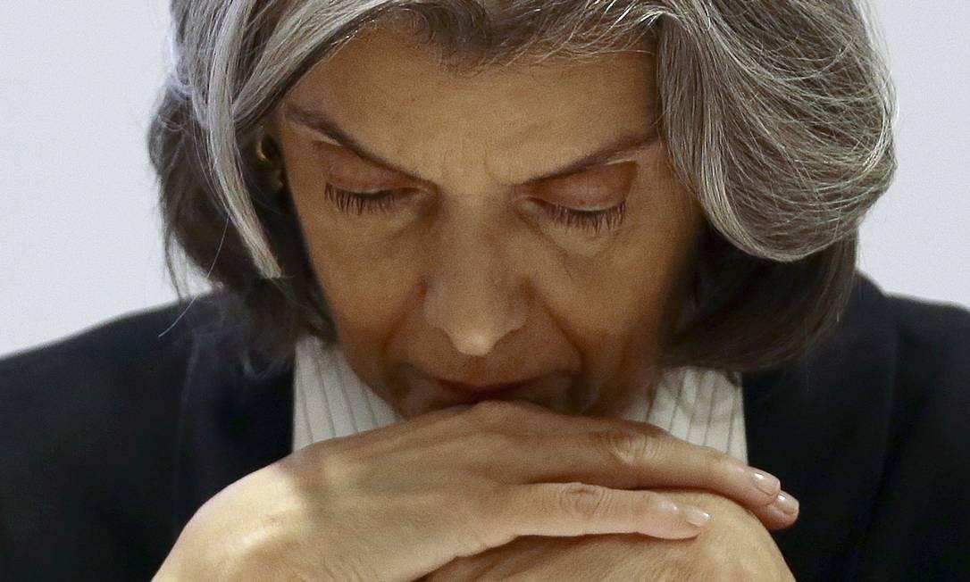 Cármen Lúcia impede processo de ser votado no STF há 13 anos