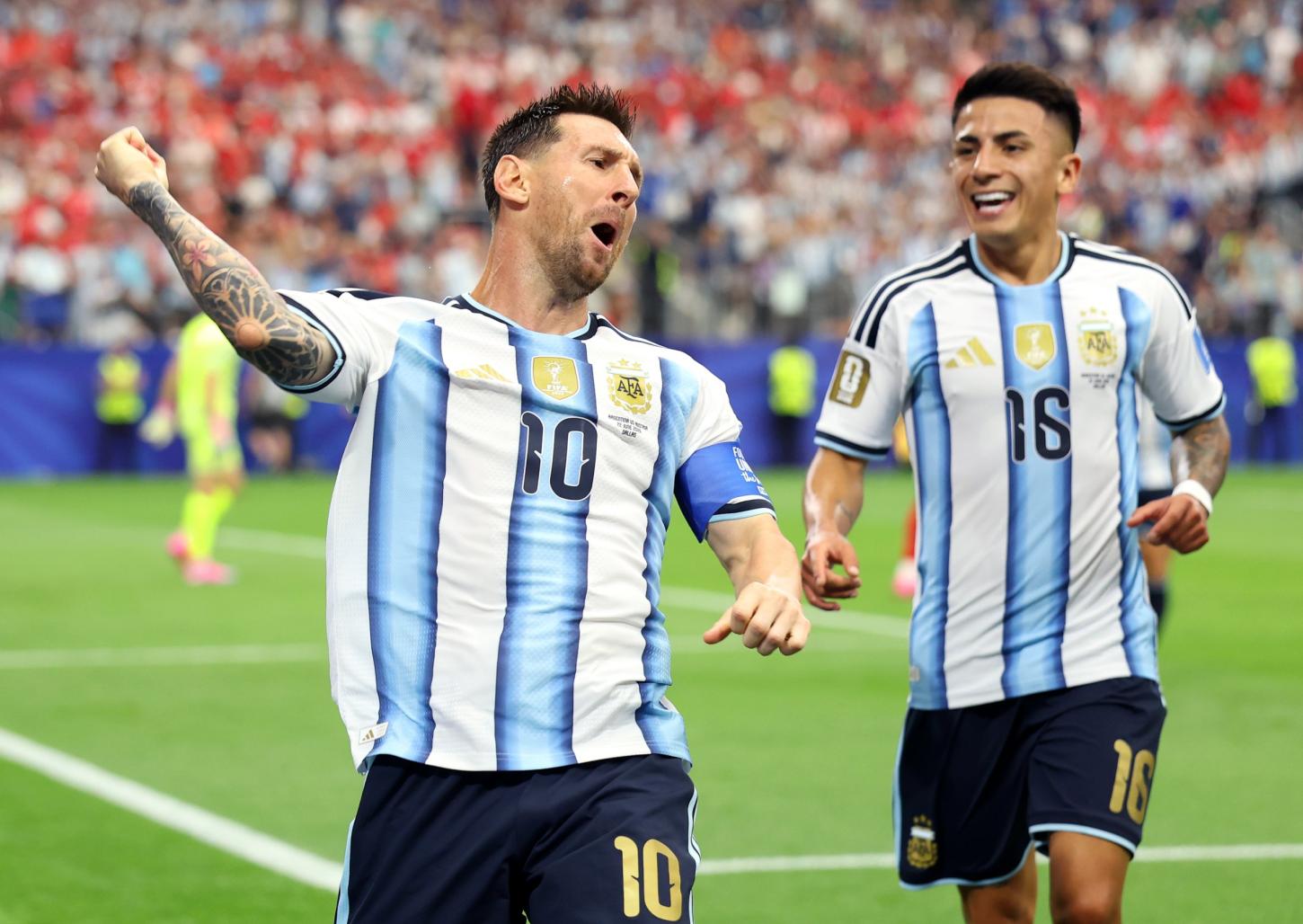 Messi faz dois gols, quebra recorde e Argentina vence Áustria na Copa.