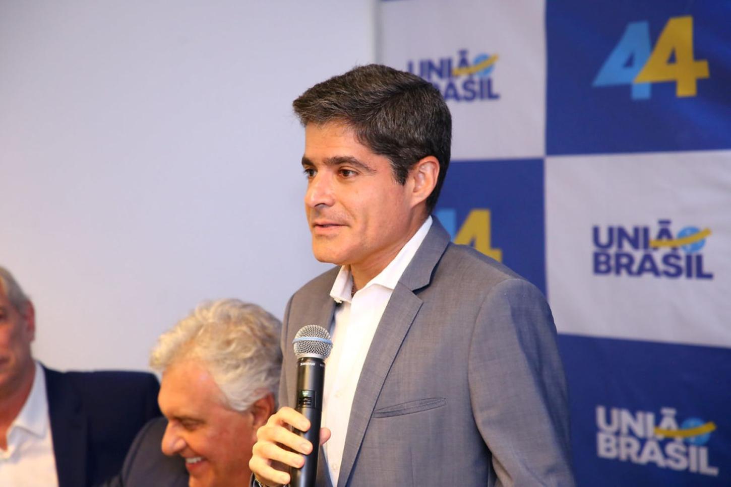 Bahia: ACM tem 48,6% e Jerônimo, 40,1%, no 1º turno, diz Paraná Pesquisas