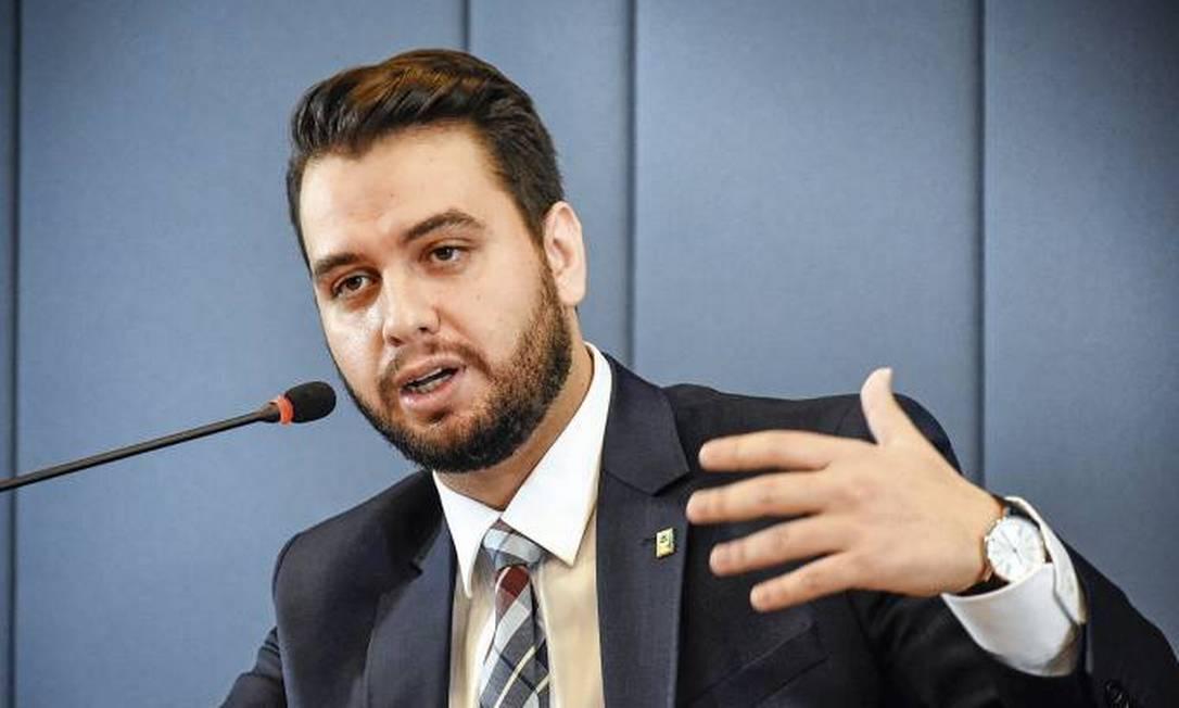Justiça dos EUA confirma fraude no caso Filipe Martins, mas nomes de envolvidos seguem sob segredo de justiça