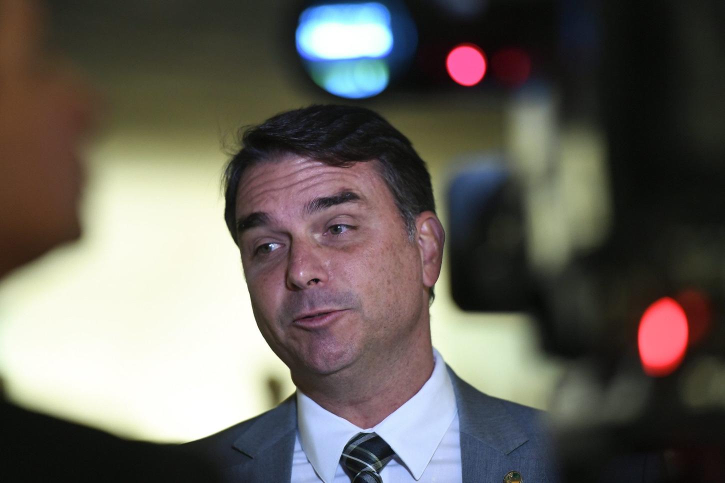 PESQUISA Gerp: Flávio tem 50% no 2º turno contra 43% de Lula 