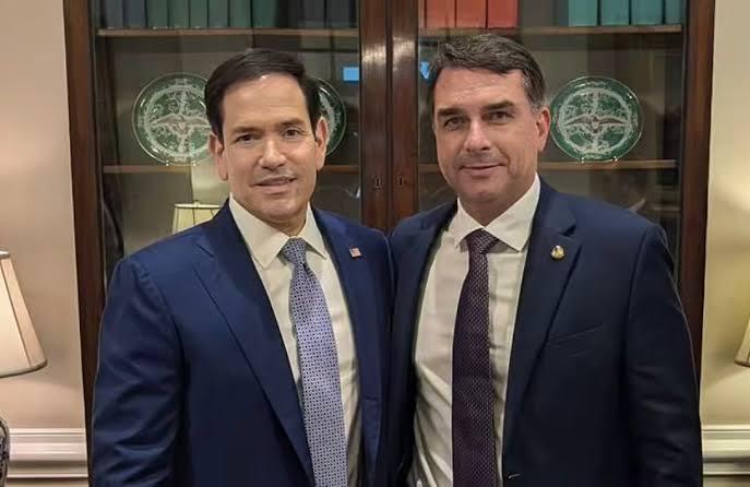 Aliados do Presidente dos Estados Unidos, confirma chegada de Flávio Bolsonaro na América