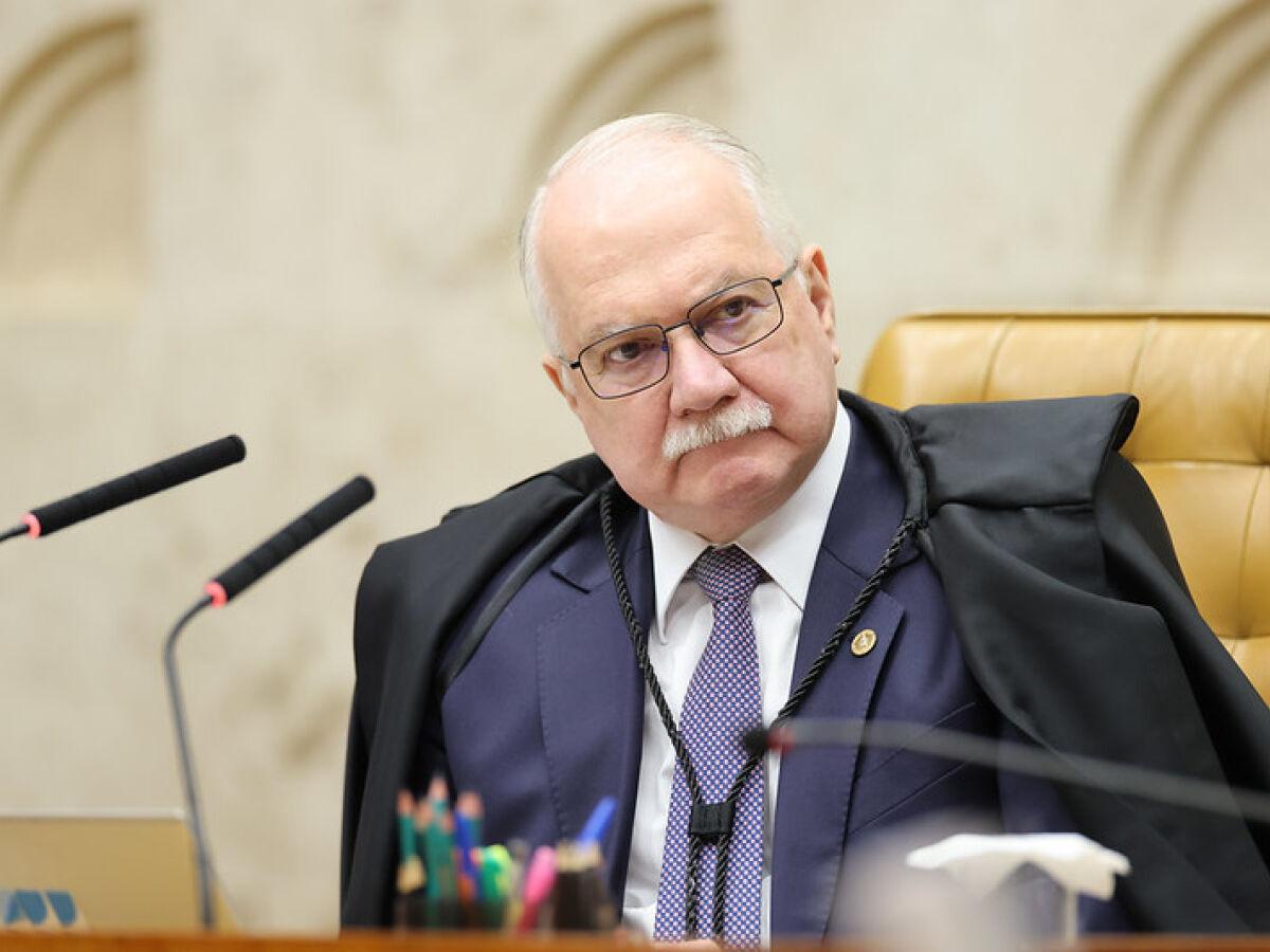 Fachin diz à PF que fatos sobre ministros devem ser apurados 