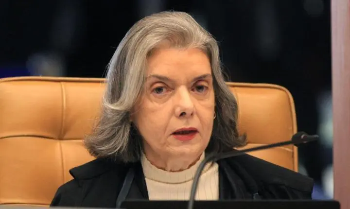 Cármen Lúcia vota por derrubar flexibilização da Lei da Ficha Limpa