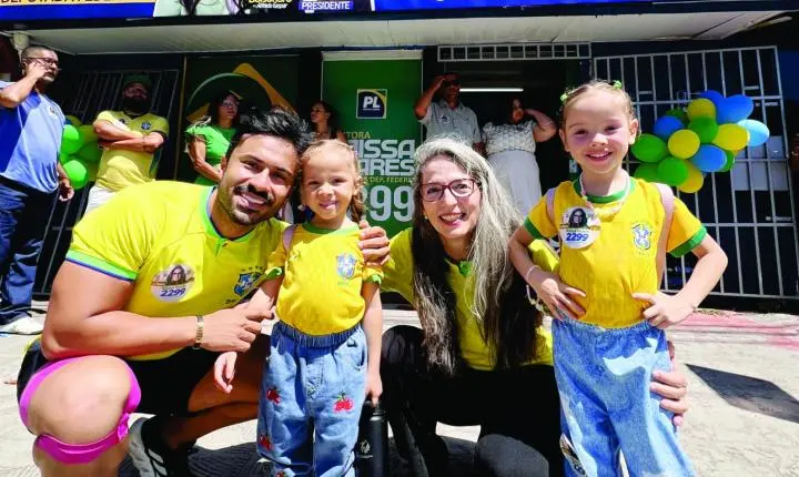 Dra. Raíssa Soares inaugura comitê central em Porto Seguro e sela parceria com Jânio Júnior para o Extremo Sul