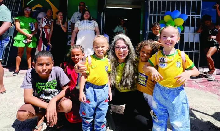 Dra. Raíssa Soares inaugura comitê central em Porto Seguro e sela parceria com Jânio Júnior para o Extremo Sul