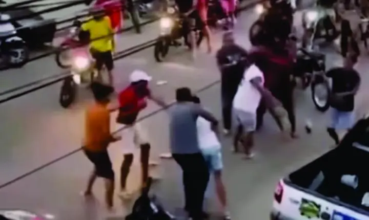 Homem Ataca Motociclista Durante Carreata Política na Cidade