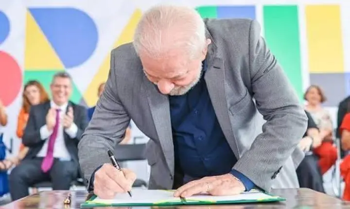 Lula busca o 4º mandato apostando no legado social e na estabilidade institucional