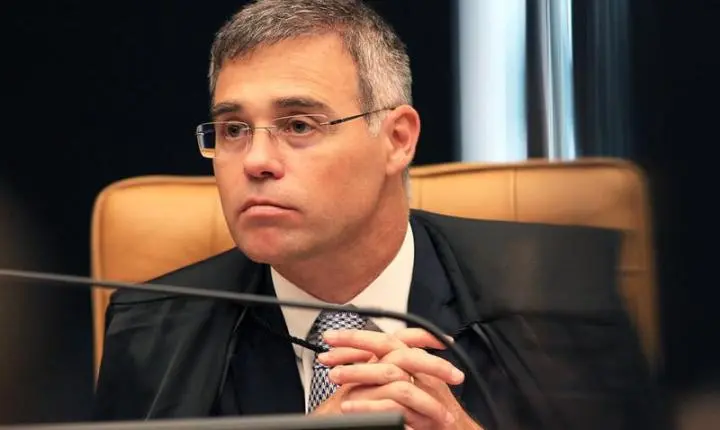 Mendonça pede à PGR informações sobre mensagem de Vorcaro a Moraes que cita 