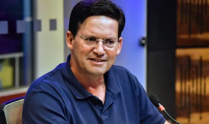 O salto de 300% no patrimônio de João Roma sob o microscópio da política baiana